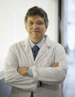 Médico Médico reumatólogo Alberto Lahera León
